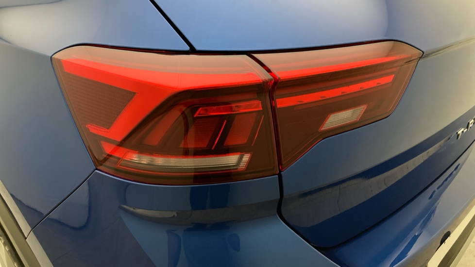 Volkswagen T-Roc 1.5 TSI Life 5dr Petrol Hatchback - Image 34