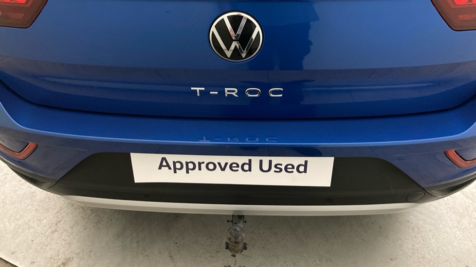 Volkswagen T-Roc 1.5 TSI Life 5dr Petrol Hatchback - Image 38