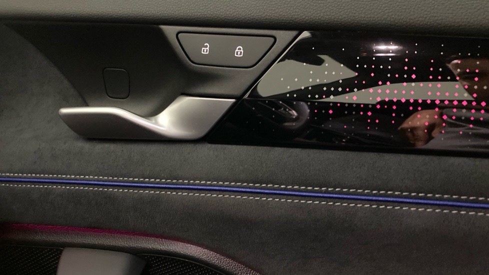 Volkswagen Tayron 1.5 TSI eHybrid 272 R-Line 5dr DSG6 Estate - Image 29