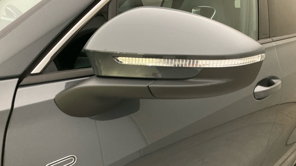 Volkswagen Tayron 1.5 TSI eHybrid 272 R-Line 5dr DSG6 Estate - Image 41