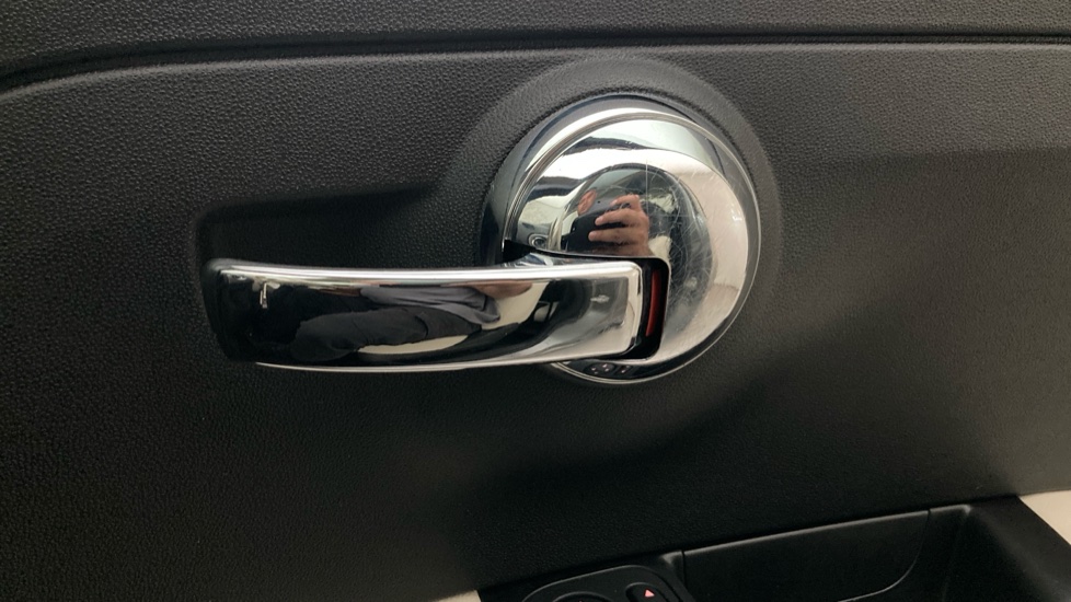 Fiat 500 1.0 Mild Hybrid Dolcevita [Part Leather] 3dr Petrol Hatchback - Image 25