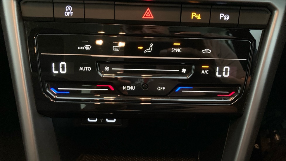 Volkswagen T-Roc 1.5 TSI Life 5dr Petrol Hatchback - Image 13