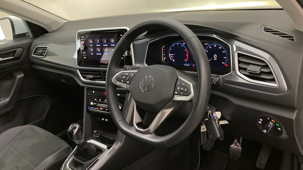 Volkswagen T-Roc 1.5 TSI Style 5dr Petrol Hatchback - Image 6