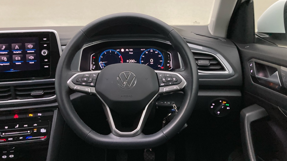 Volkswagen T-Roc 1.5 TSI Style 5dr Petrol Hatchback - Image 10