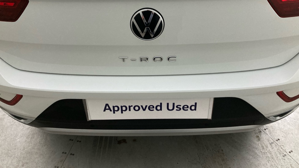 Volkswagen T-Roc 1.5 TSI Style 5dr Petrol Hatchback - Image 28
