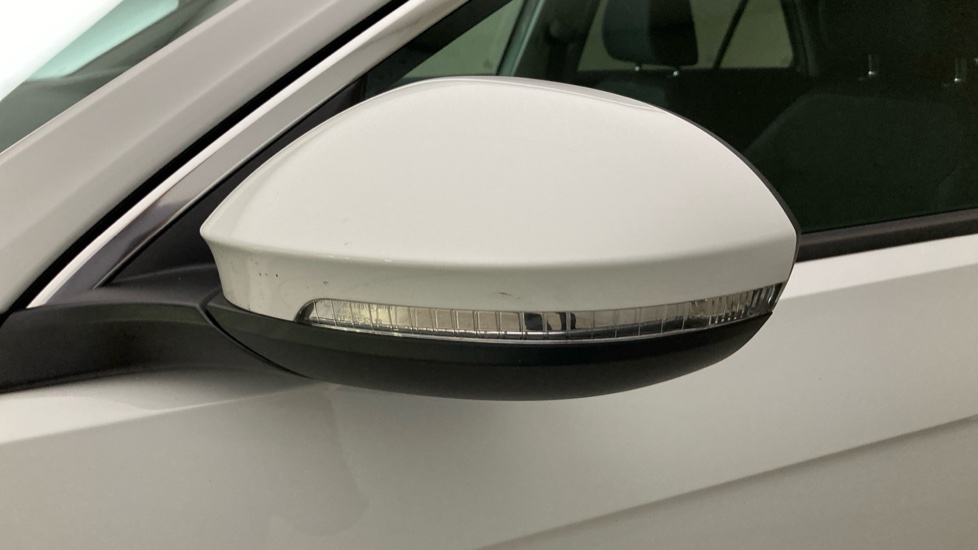 Volkswagen T-Roc 1.5 TSI Style 5dr Petrol Hatchback - Image 30