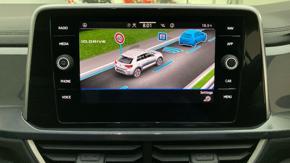 Volkswagen T-Roc 1.5 TSI Style 5dr Petrol Hatchback - Image 33
