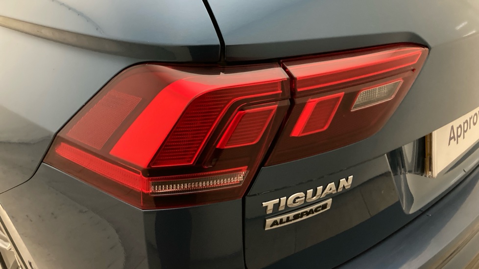 Volkswagen Tiguan Allspace 2.0 TDI Match 5dr DSG Diesel Estate - Image 24
