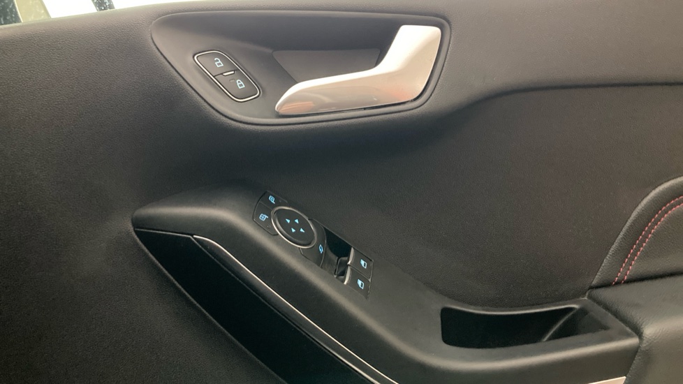 Ford Fiesta 1.0 EcoBoost 125 ST-Line X Edition 3dr Petrol Hatchback - Image 28