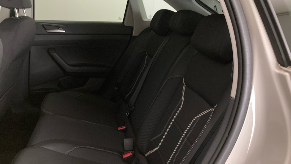 Volkswagen Taigo 1.0 TSI 110 Style 5dr Petrol Hatchback - Image 16
