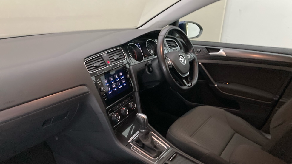 Volkswagen Golf 1.5 TSI EVO SE [Nav] 5dr DSG Petrol Hatchback - Image 2