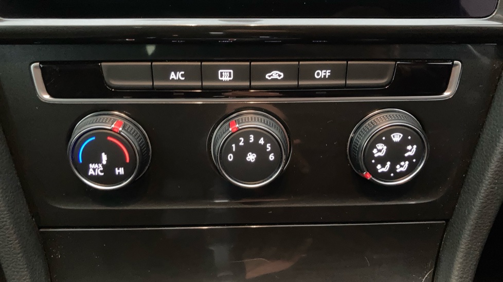 Volkswagen Golf 1.5 TSI EVO SE [Nav] 5dr DSG Petrol Hatchback - Image 13