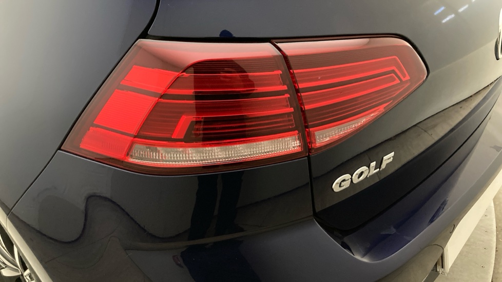 Volkswagen Golf 1.5 TSI EVO SE [Nav] 5dr DSG Petrol Hatchback - Image 24
