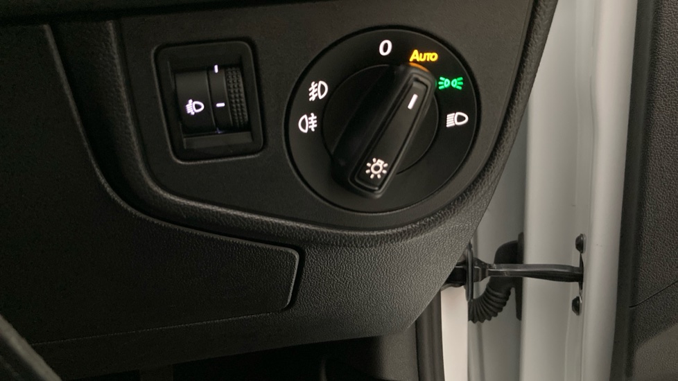 Volkswagen Taigo 1.0 TSI Life 5dr Petrol Hatchback - Image 38