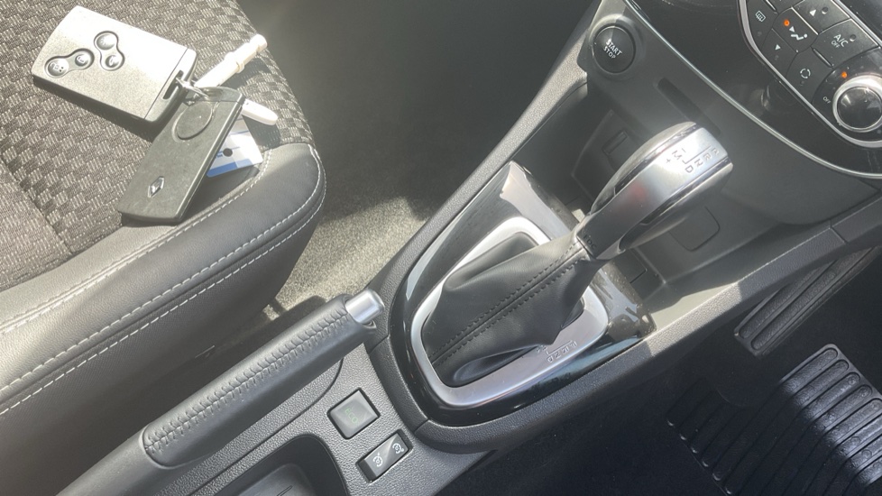 Renault Clio 1.5 dCi 90 Dynamique S Nav 5dr Auto Diesel Hatchback - Image 13