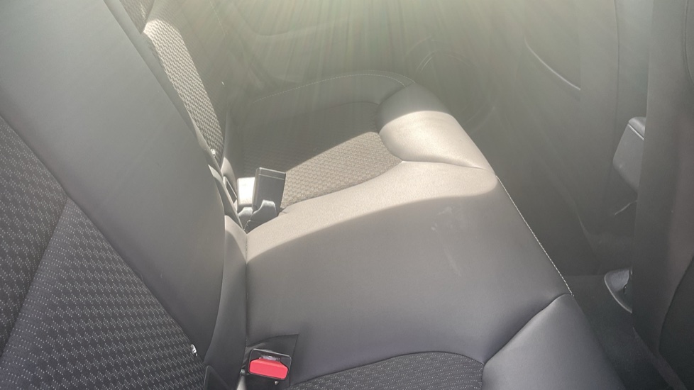 Renault Clio 1.5 dCi 90 Dynamique S Nav 5dr Auto Diesel Hatchback - Image 33