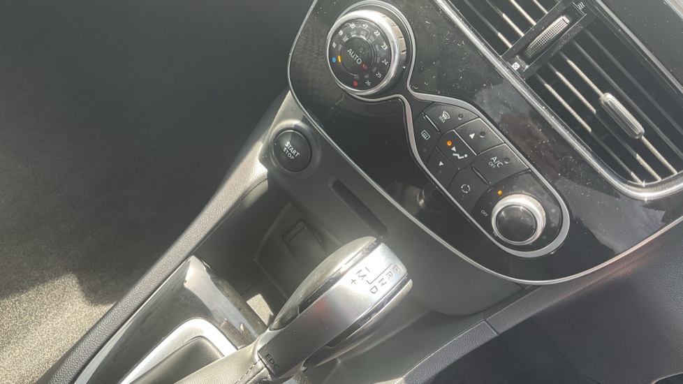 Renault Clio 1.5 dCi 90 Dynamique S Nav 5dr Auto Diesel Hatchback - Image 34