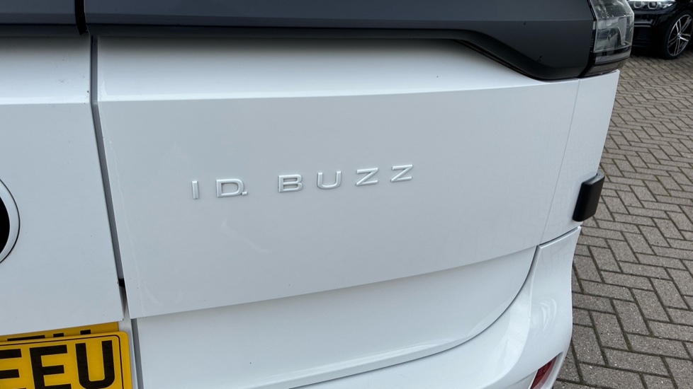 Volkswagen Id.Buzz Cargo 150kW Commerce 77kWh Auto - Image 43