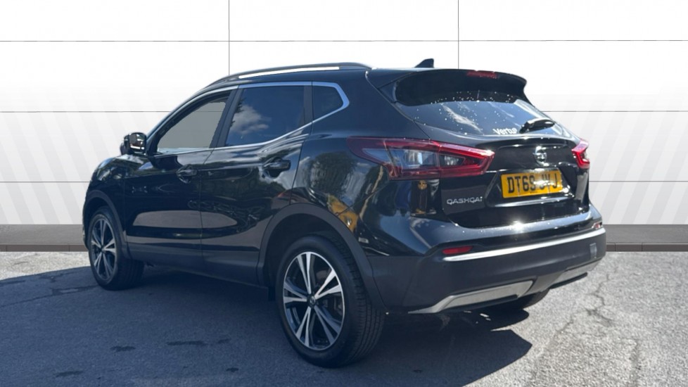 Nissan Qashqai 1.3 DiG-T N-Connecta 5dr Petrol Hatchback - Image 2