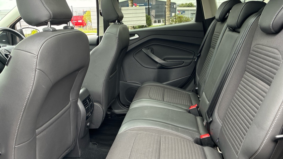 Ford Kuga 2.0 TDCi Titanium Edition 5dr 2WD Diesel Estate - Image 16