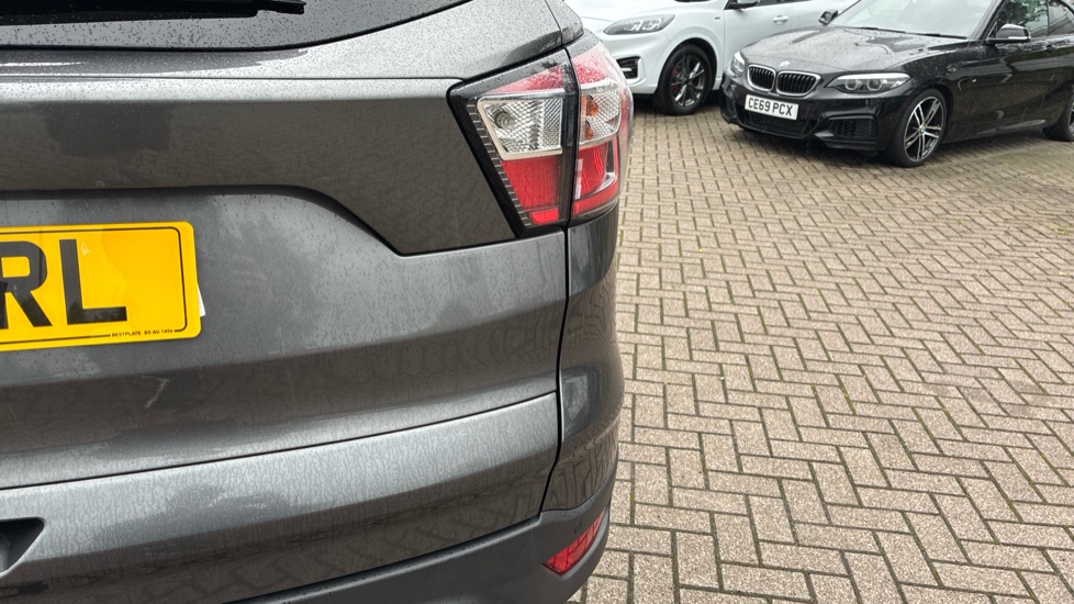 Ford Kuga 2.0 TDCi Titanium Edition 5dr 2WD Diesel Estate - Image 43