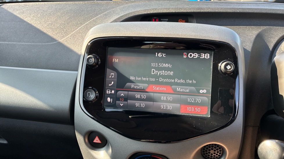 Toyota Aygo 1.0 VVT-i X-Play TSS 5dr Petrol Hatchback - Image 12