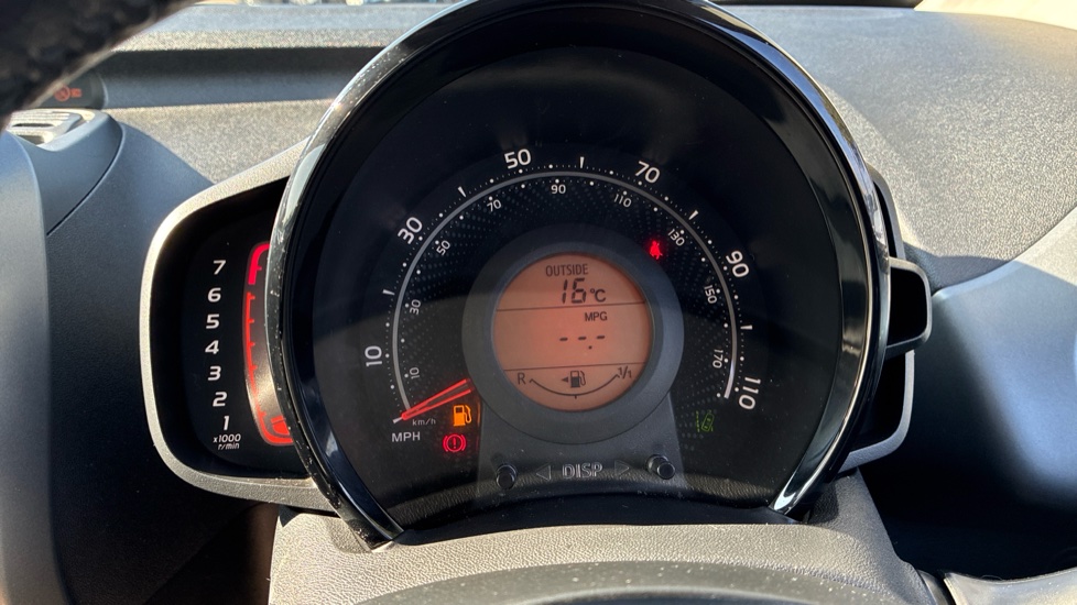 Toyota Aygo 1.0 VVT-i X-Play TSS 5dr Petrol Hatchback - Image 18