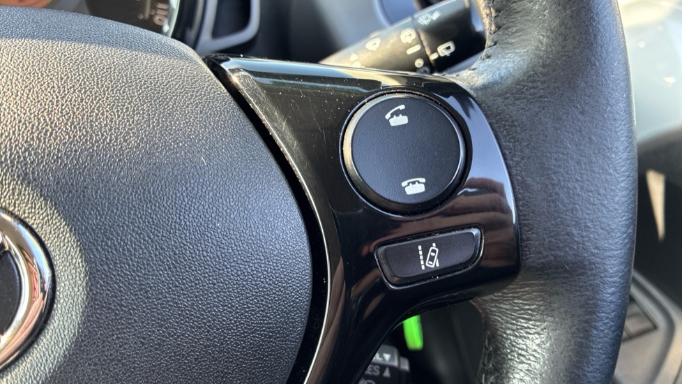Toyota Aygo 1.0 VVT-i X-Play TSS 5dr Petrol Hatchback - Image 22