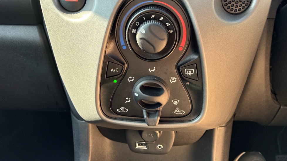 Toyota Aygo 1.0 VVT-i X-Play TSS 5dr Petrol Hatchback - Image 24