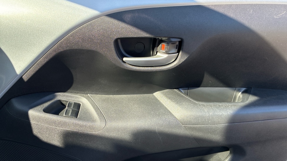 Toyota Aygo 1.0 VVT-i X-Play TSS 5dr Petrol Hatchback - Image 34