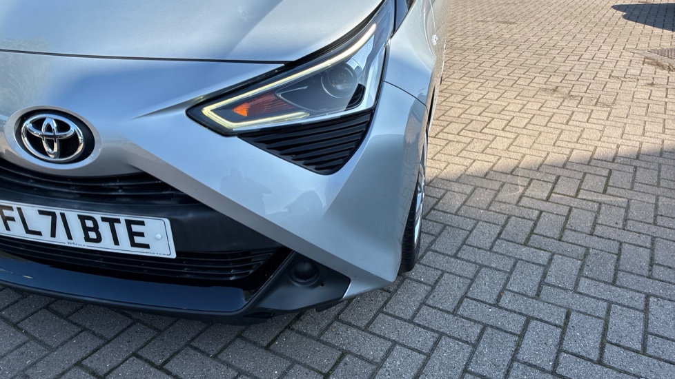 Toyota Aygo 1.0 VVT-i X-Play TSS 5dr Petrol Hatchback - Image 38