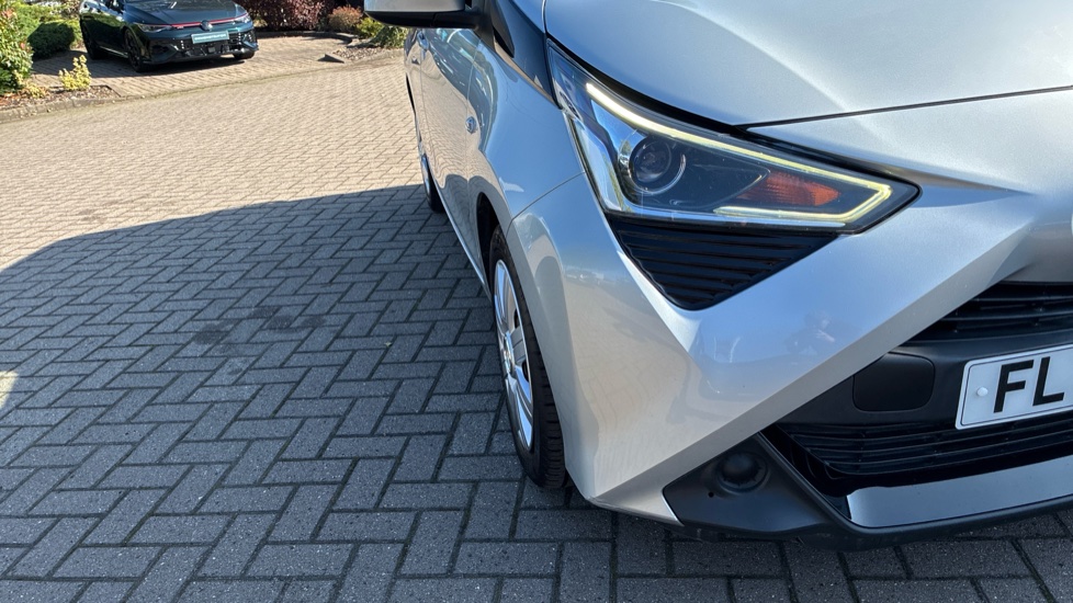 Toyota Aygo 1.0 VVT-i X-Play TSS 5dr Petrol Hatchback - Image 40