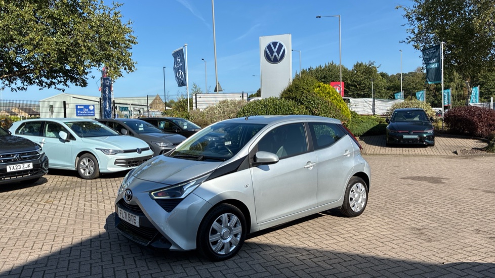 Toyota Aygo 1.0 VVT-i X-Play TSS 5dr Petrol Hatchback - Image 44