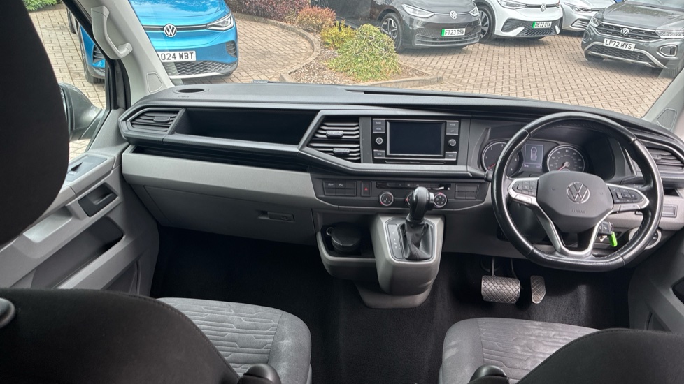 Volkswagen Transporter Shuttle T32 Swb Diesel 2.0 TDI 150PS SE Minibus DSG - Image 10