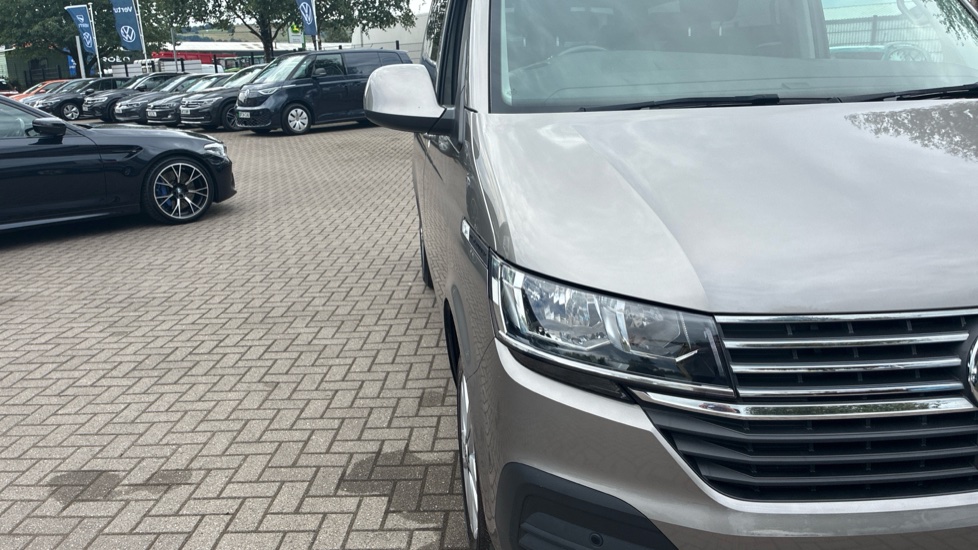 Volkswagen Transporter Shuttle T32 Swb Diesel 2.0 TDI 150PS SE Minibus DSG - Image 28