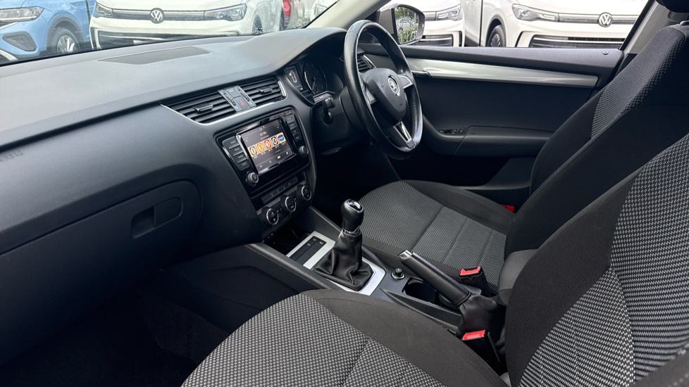 Skoda Octavia 1.4 TSI 150 SE 5dr Petrol Hatchback - Image 9
