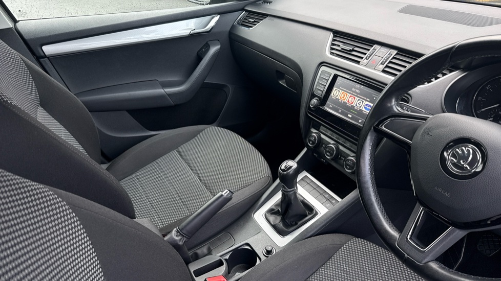 Skoda Octavia 1.4 TSI 150 SE 5dr Petrol Hatchback - Image 14