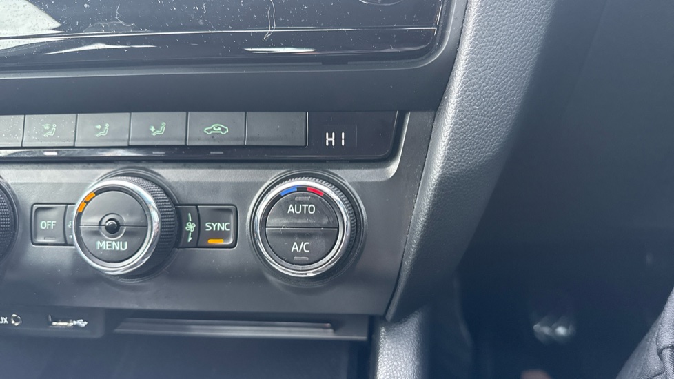 Skoda Octavia 1.4 TSI 150 SE 5dr Petrol Hatchback - Image 26