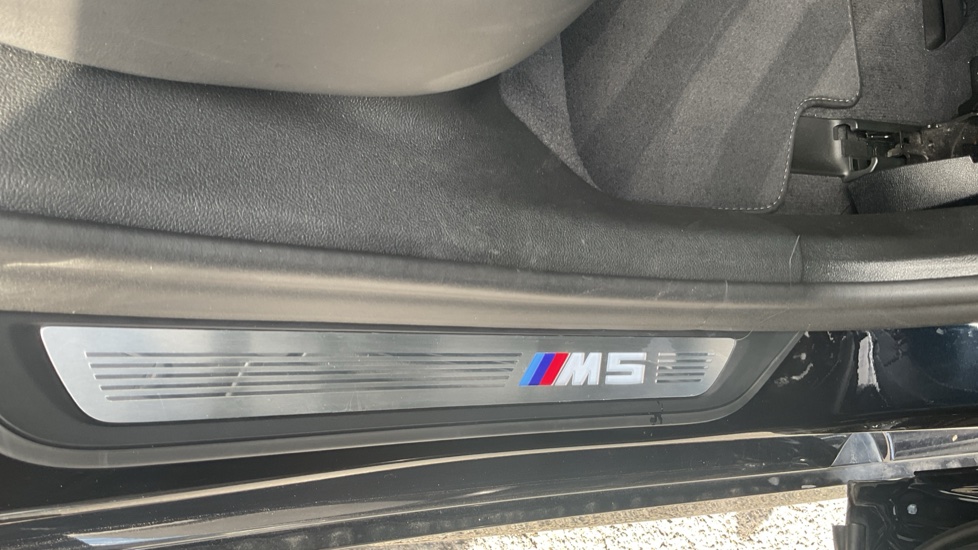 BMW M5 4dr DCT [Competition Pack] Petrol Saloon - Image 35