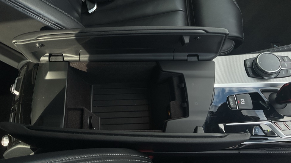 BMW M5 4dr DCT [Competition Pack] Petrol Saloon - Image 45