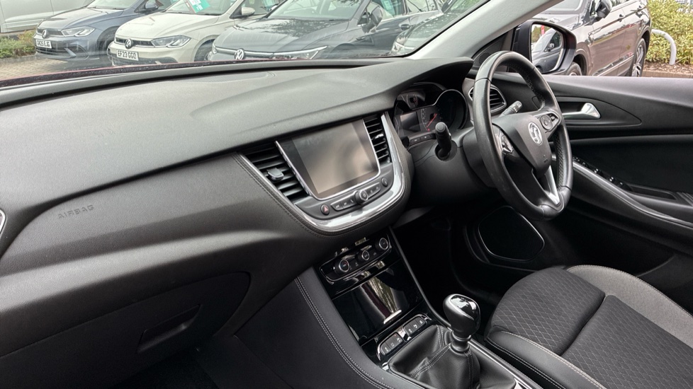 Vauxhall Grandland X 1.2 Turbo SRi Nav 5dr Petrol Hatchback - Image 9