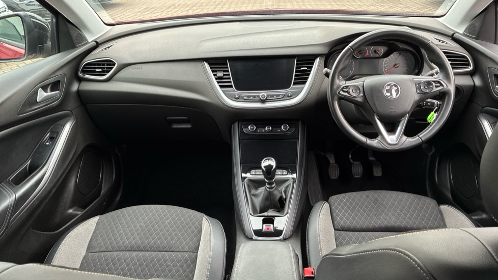 Vauxhall Grandland X 1.2 Turbo SRi Nav 5dr Petrol Hatchback - Image 10