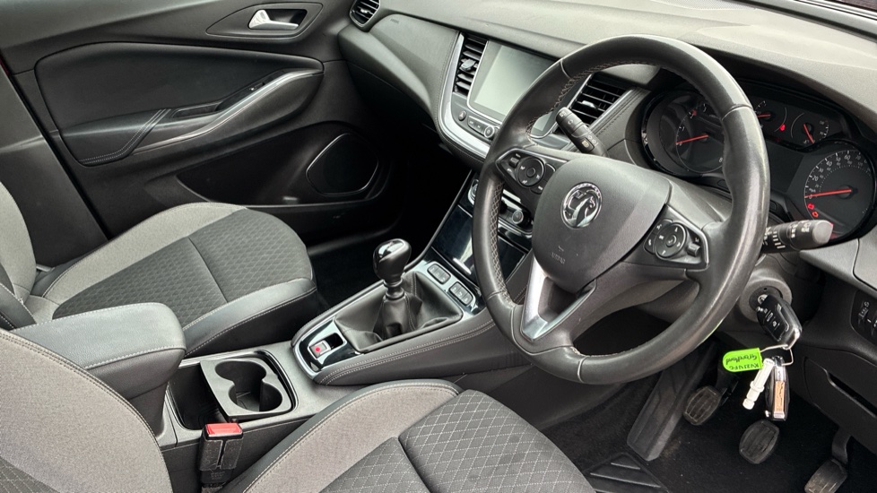 Vauxhall Grandland X 1.2 Turbo SRi Nav 5dr Petrol Hatchback - Image 14