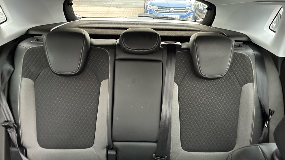 Vauxhall Grandland X 1.2 Turbo SRi Nav 5dr Petrol Hatchback - Image 15