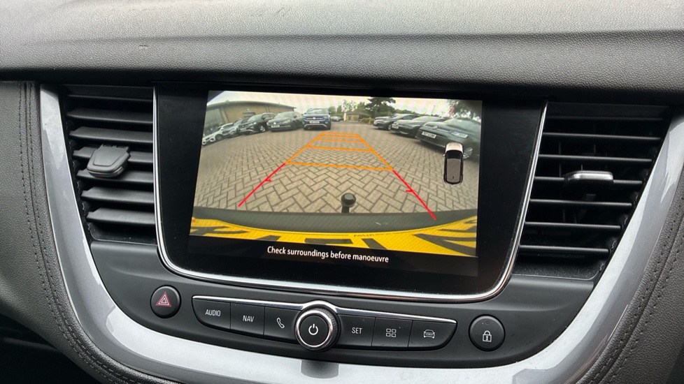 Vauxhall Grandland X 1.2 Turbo SRi Nav 5dr Petrol Hatchback - Image 21