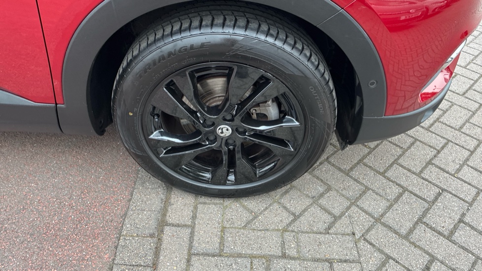 Vauxhall Grandland X 1.2 Turbo SRi Nav 5dr Petrol Hatchback - Image 33