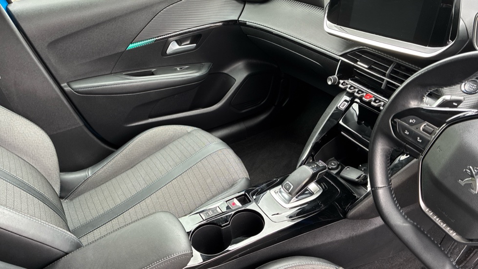Peugeot 208 1.2 PureTech 130 Allure 5dr EAT8 Petrol Hatchback - Image 14