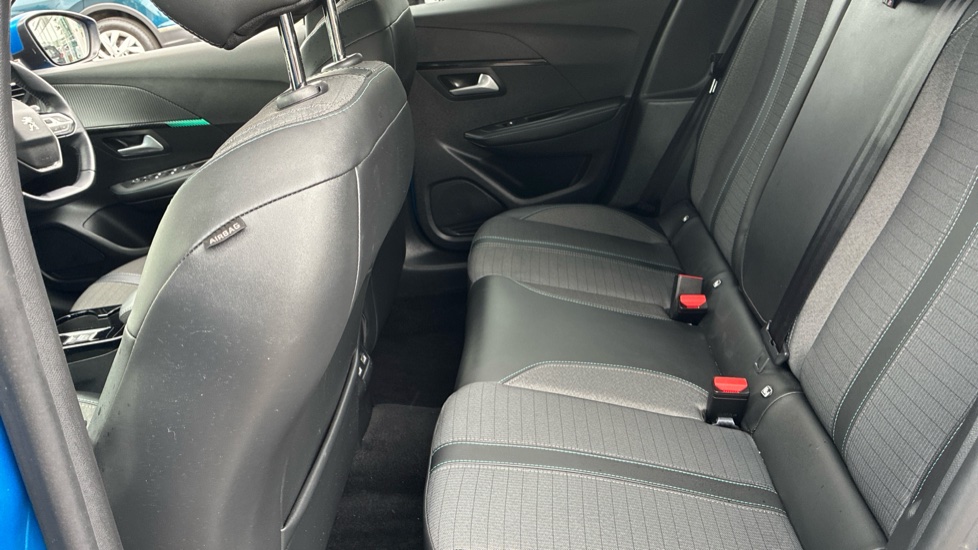 Peugeot 208 1.2 PureTech 130 Allure 5dr EAT8 Petrol Hatchback - Image 16