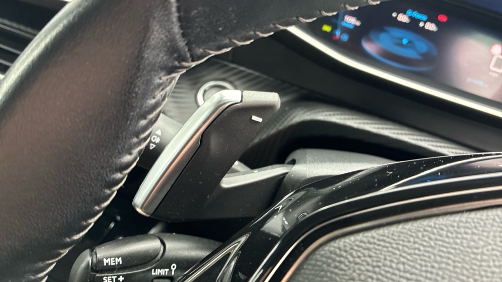 Peugeot 208 1.2 PureTech 130 Allure 5dr EAT8 Petrol Hatchback - Image 25