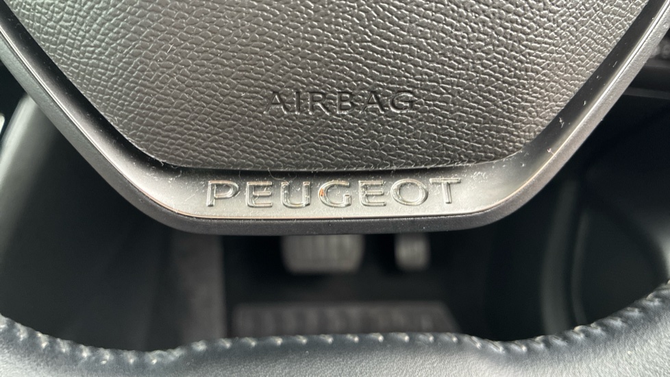 Peugeot 208 1.2 PureTech 130 Allure 5dr EAT8 Petrol Hatchback - Image 26